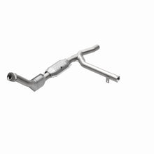 Load image into Gallery viewer, MagnaFlow Direct Fit Catalytic Converter 01 Ford Trucks 4.6L