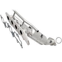 Load image into Gallery viewer, MagnaFlow Direct Fit Catalytic Converter 2006 Ford Fusion/Mercury Milan 2.3L