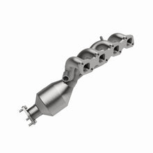 Load image into Gallery viewer, MagnaFlow Direct Fit Catalytic Converter 98-99 Nissan Frontier 2.4L