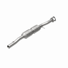 Load image into Gallery viewer, MagnaFlow Direct Fit Catalytic Converter Ford Excursion 00-02 5.4L