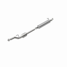 Load image into Gallery viewer, MagnaFlow Direct Fit Catalytic Converter 2002-2006 Sprinter 2500 2.7 L Underbody