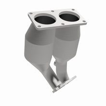 Load image into Gallery viewer, MagnaFlow Direct Fit Catalytic Converter 00-02 Nissan Sentra 1.8 Front