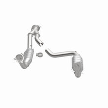 Load image into Gallery viewer, MagnaFlow Direct Fit Catalytic Converter 03-06 Chevy SSR 5.3/6.0 OEM