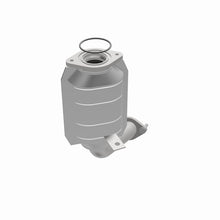 Load image into Gallery viewer, MagnaFlow Direct Fit Catalytic Converter 05-07 Ford Freestyle 3.0L
