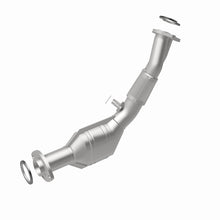 Load image into Gallery viewer, MagnaFlow Direct Fit Catalytic Converter 01-04 Toyota Tacoma 2.7L