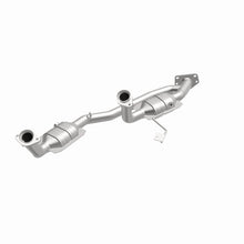 Load image into Gallery viewer, MagnaFlow Direct Fit Catalytic Converter 04 Ford Freestar 3.9L