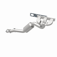 Load image into Gallery viewer, MagnaFlow Direct Fit Catalytic Converter BMW 3 01-05 Front