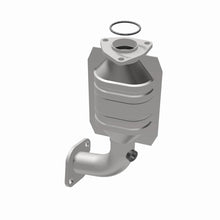 Load image into Gallery viewer, MagnaFlow Direct Fit Catalytic Converter 2000 Chevy Tracker 1.6L