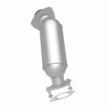 Load image into Gallery viewer, MagnaFlow Direct Fit Catalytic Converter 2013-2015 GMC Acadia