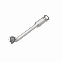 Load image into Gallery viewer, MagnaFlow Direct Fit Catalytic Converter 05-13 Nissan Frontier 2.5L