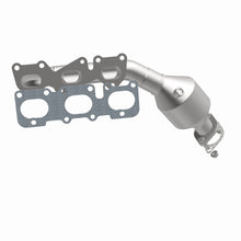 Load image into Gallery viewer, MagnaFlow Direct Fit Catalytic Converter 2009 Kia Borrego 3.8L Passenger Side