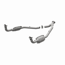 Load image into Gallery viewer, MagnaFlow DF Cat. Conv 97 Land Rover Defender 90 4.0L Y-Pipe Assy / 96-99 Discovery 4.0L Y-Pipe Assy