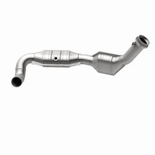 Load image into Gallery viewer, MagnaFlow Direct Fit Catalytic Converter 01 Ford Trucks 4.6L