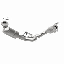 Load image into Gallery viewer, MagnaFlow Direct Fit Catalytic Converter 00-03 Ford Taurus 3.0L fron