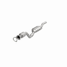 Load image into Gallery viewer, MagnaFlow Direct Fit Catalytic Converter 03 Volkswagen Passat 2.8L
