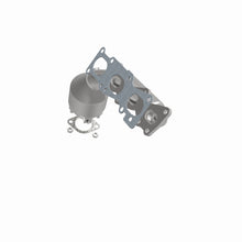 Load image into Gallery viewer, MagnaFlow Direct Fit Catalytic Converter 2007-2009 Sorento 3.3 3.8 L Manifold