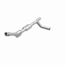 Load image into Gallery viewer, MagnaFlow Direct Fit Catalytic Converter 00-04 Ford E150 4.6L P/S