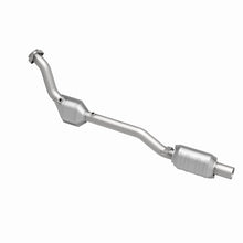 Load image into Gallery viewer, MagnaFlow Direct Fit Catalytic Converter 99-01 Ford Explorer 5.0L