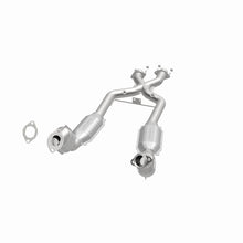 Load image into Gallery viewer, MagnaFlow Direct Fit Catalytic Converter 96-98 4.6L *California*