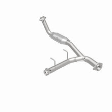 Load image into Gallery viewer, MagnaFlow Direct Fit Catalytic Converter 03-05 Ford Expedition/05-06 Lincoln Navigator 5.4L P/S