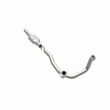 Load image into Gallery viewer, MagnaFlow Direct Fit Catalytic Converter 96 Ford E-Series Van 5.8L