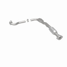 Load image into Gallery viewer, MagnaFlow Direct Fit Catalytic Converter 02-03 Jeep Liberty 3.7 OEM