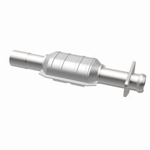 Load image into Gallery viewer, MagnaFlow Direct Fit Catalytic Converter 92-94 GM S10 Blazer Bravada