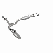 Load image into Gallery viewer, MagnaFlow Direct Fit Catalytic Converter 2000 S10 4.3L 4WD
