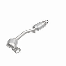 Load image into Gallery viewer, MagnaFlow DF Cat Conv 99-05 Subaru Forester/96-97 &amp; 99-05 Impreza/01-03 Legacy/00-05 Outback Frt/Rr
