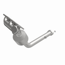 Load image into Gallery viewer, MagnaFlow Direct Fit Catalytic Converter 02-03 Freelander 2.5L