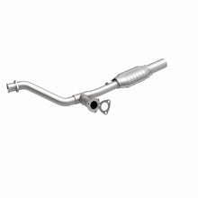 Load image into Gallery viewer, MagnaFlow Direct Fit Catalytic Converter 03 Ram 2500 2WD 5.7L OEM