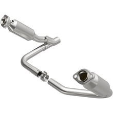 Load image into Gallery viewer, MagnaFlow Direct Fit Catalytic Converter California Grade 07-08 Dodge Durango 3.7L