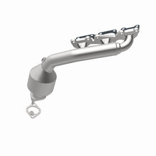 Load image into Gallery viewer, MagnaFlow Direct Fit Catalytic Converter 2007-2009 Sorento 3.3 3.8 L Manifold