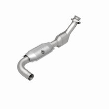 Load image into Gallery viewer, MagnaFlow Direct Fit Catalytic Converter 99-00 Ford F-150 4.2L 2WD D/S