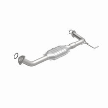 Load image into Gallery viewer, MagnaFlow Direct Fit Catalytic Converter 05-06 Toyota Tundra 4.7L Driver Side Front