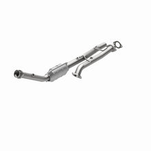 Load image into Gallery viewer, MagnaFlow Direct Fit Catalytic Converter 97-01 Explorer-Mountaineer