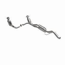 Load image into Gallery viewer, MagnaFlow Direct Fit Catalytic Converter 00-03 Dodge Dakota 4.7L 4WD (49 State)