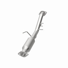 Load image into Gallery viewer, MagnaFlow Direct Fit Catalytic Converter California Grade 95-98 Toyota T100 2.7L