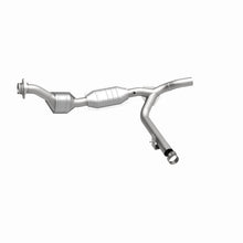 Load image into Gallery viewer, MagnaFlow Direct Fit Catalytic Converter 99 Ford F-150 4.6L