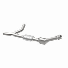Load image into Gallery viewer, MagnaFlow Direct Fit Catalytic Converter 00-04 Ford E150 4.6L Passenger Side