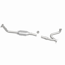 Load image into Gallery viewer, MagnaFlow Direct Fit Catalytic Converter 98-02 3.5L Isuzu Trooper DS