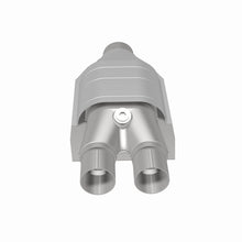 Load image into Gallery viewer, MagnaFlow Universal Catalytic Converter 2.5/2 Single/Dual O2