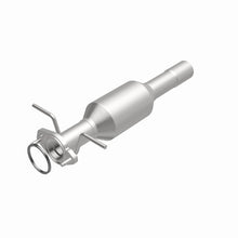 Load image into Gallery viewer, MagnaFlow Direct Fit Catalytic Converter 06 Focus ZX3 2.0/2.3L OEM