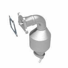 Load image into Gallery viewer, MagnaFlow Direct Fit Catalytic Converter 10-11 Equinox 3.0L Underbody