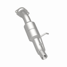 Load image into Gallery viewer, MagnaFlow Direct Fit Catalytic Converter 05 Silverado 2500HD 6.0L
