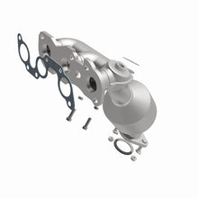 Load image into Gallery viewer, MagnaFlow DF Catalytic Conv 02-03 Lexus ES300 3.0L / 02-03 Toyota Camary 3.0L Rear - California