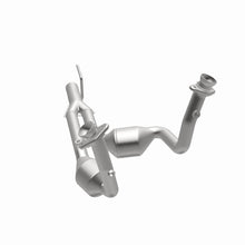 Load image into Gallery viewer, MagnaFlow Direct Fit Catalytic Converter 04 Jeep Grand Cherokee 4.7L