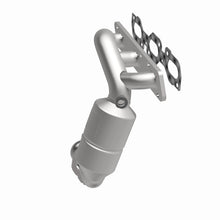 Load image into Gallery viewer, MagnaFlow Direct Fit Catalytic Converter 01-06 Escape 3.0 with oil
