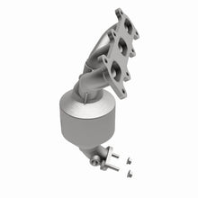 Load image into Gallery viewer, MagnaFlow Direct Fit Catalytic Converter 01-04 Hyundai Santa Fe 2.7L