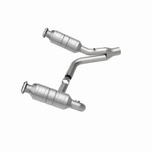 Load image into Gallery viewer, MagnaFlow Direct Fit Catalytic Converter Raider 2006 8 4.7L